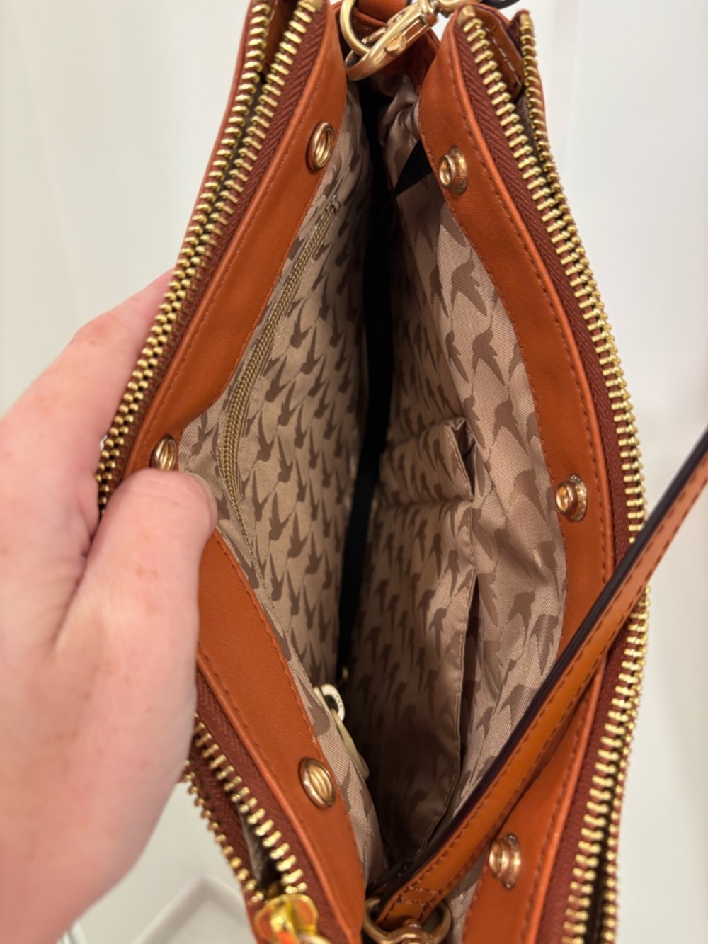 Lo & Sons Pearl Crossbody in Sienne Brown Napa Leather - Picture 15 of 16